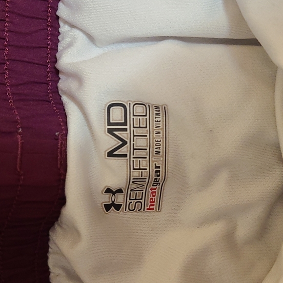 Under Armour Shorts - Picture 2 of 4